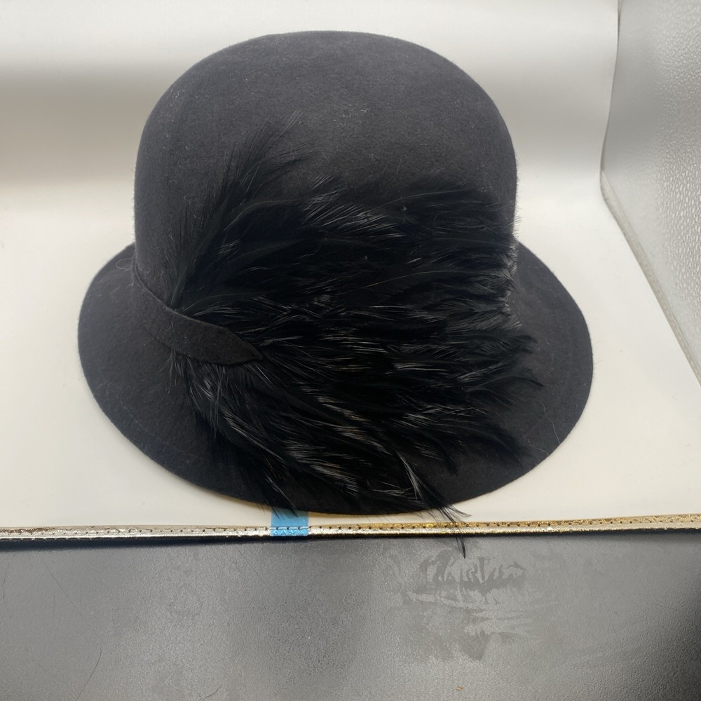 VTG Betmar New York Women's Black 100% Wool Wide Brim Hat Black Feathers 1960s